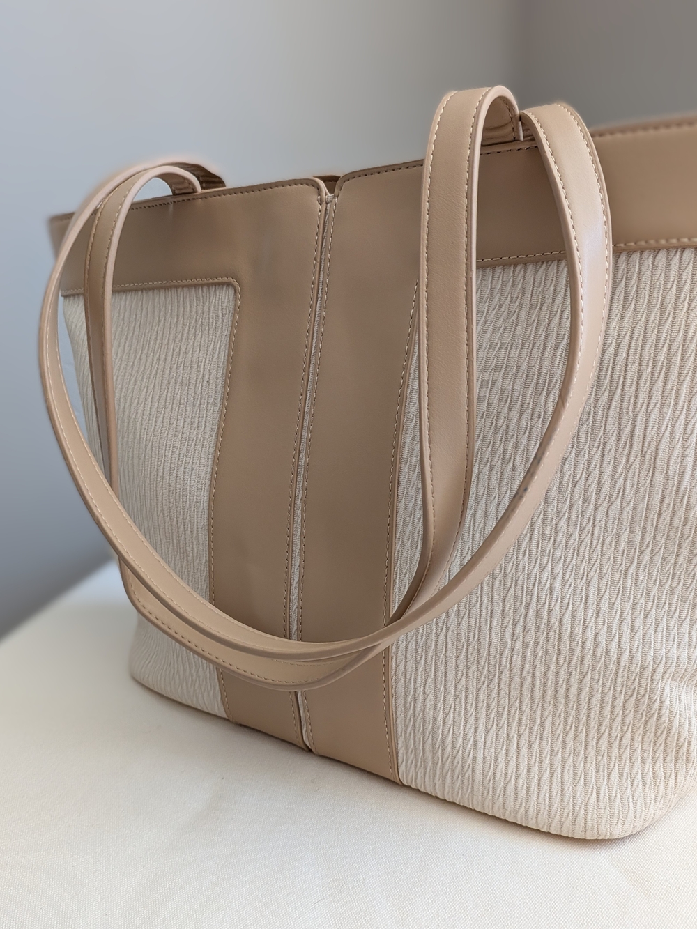 Neutral Cream & Tan Shoulder Tote Bag - Sleek Everyday Carry - Picture 2 of 10